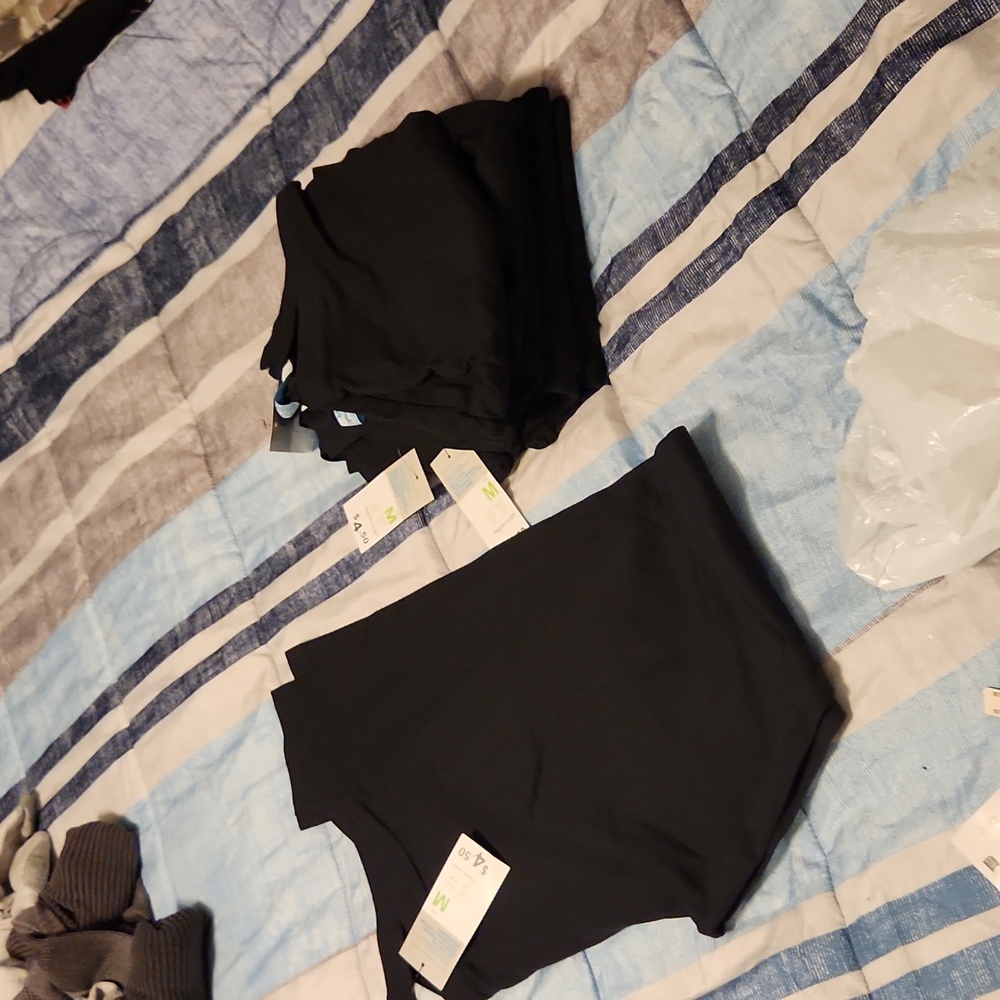 4 pair Black leggings